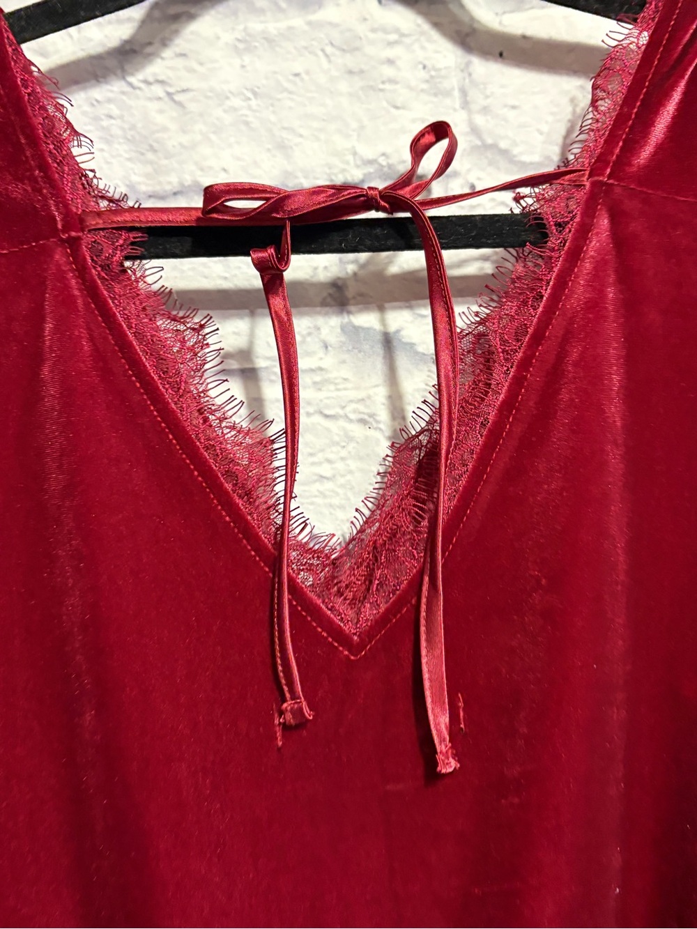 Abercrombie & Fitch Velvet Wrap V-Neck Tie-Back Top Medium - Picture 8 of 8